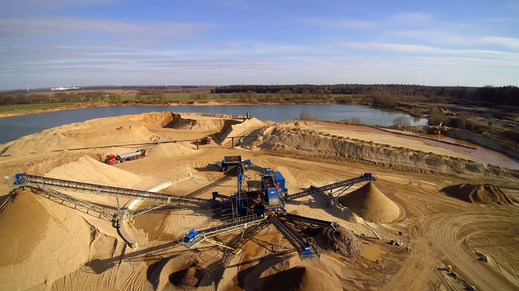 Eine Deponie aus der Luft fotografiert