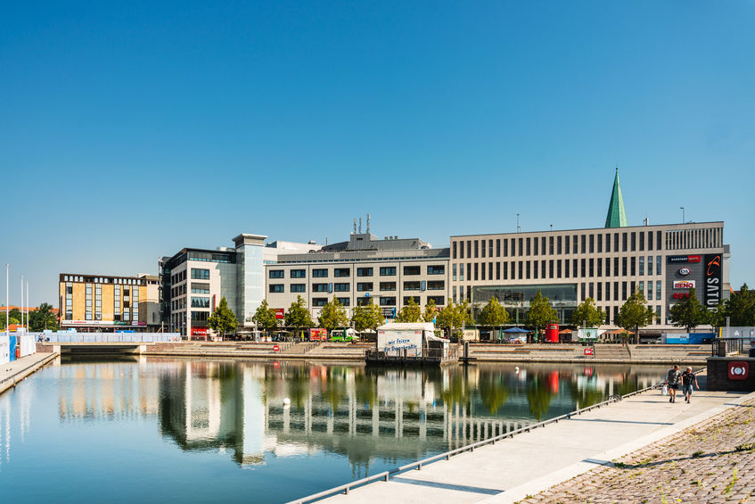Kiel Innenstadt. Ein angelegtes Gewässer in Kiel