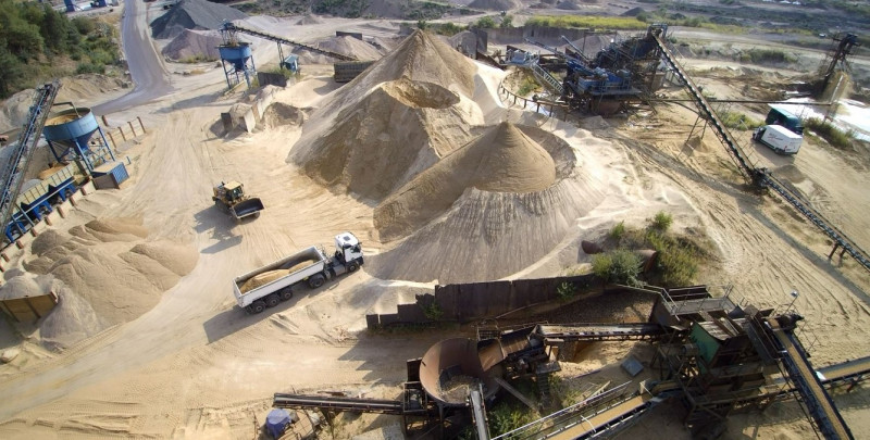 Kieswerk Ansicht von oben. Sand.